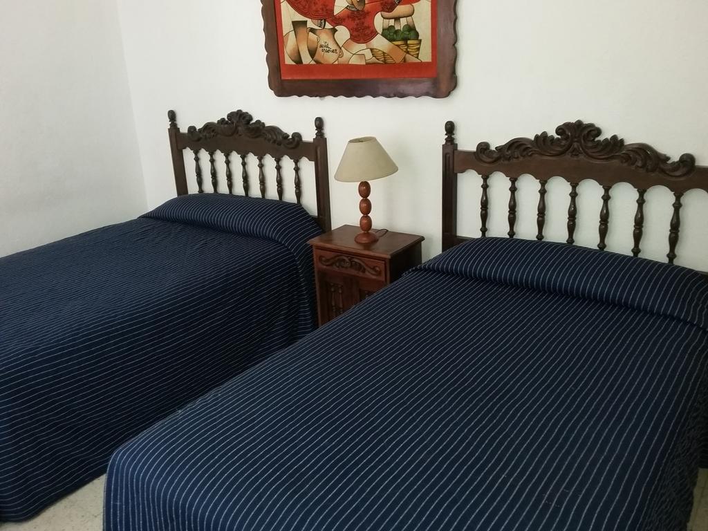 أنتيغوا غواتيمالا Hotel Santa Clara الغرفة الصورة