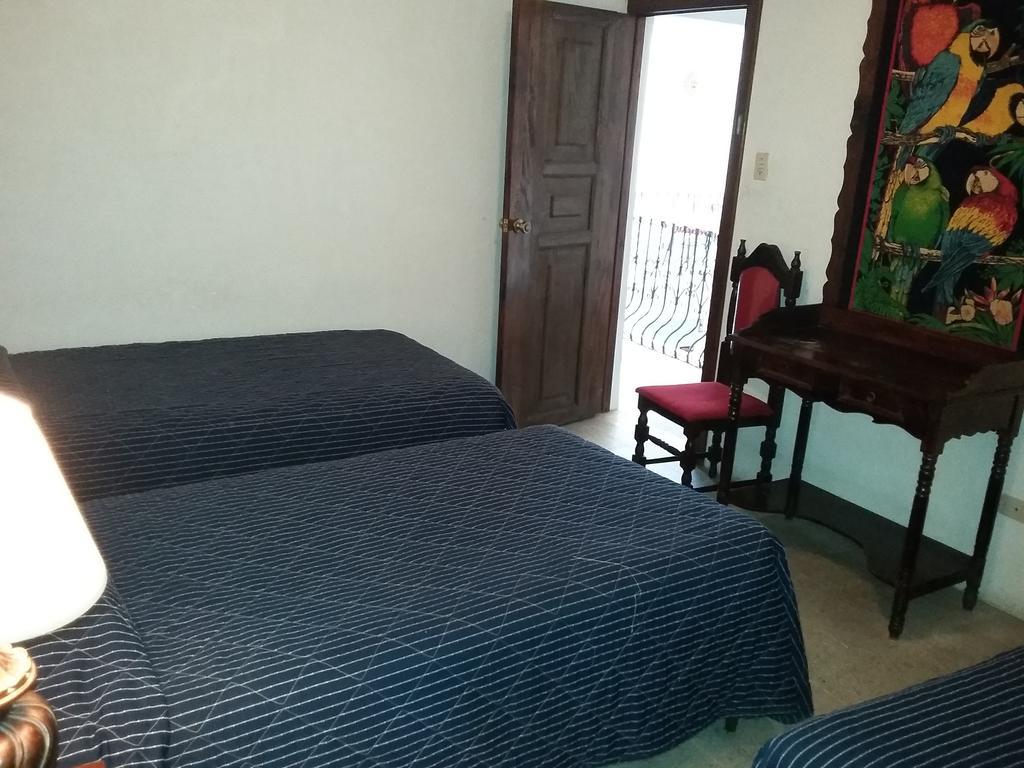 أنتيغوا غواتيمالا Hotel Santa Clara الغرفة الصورة